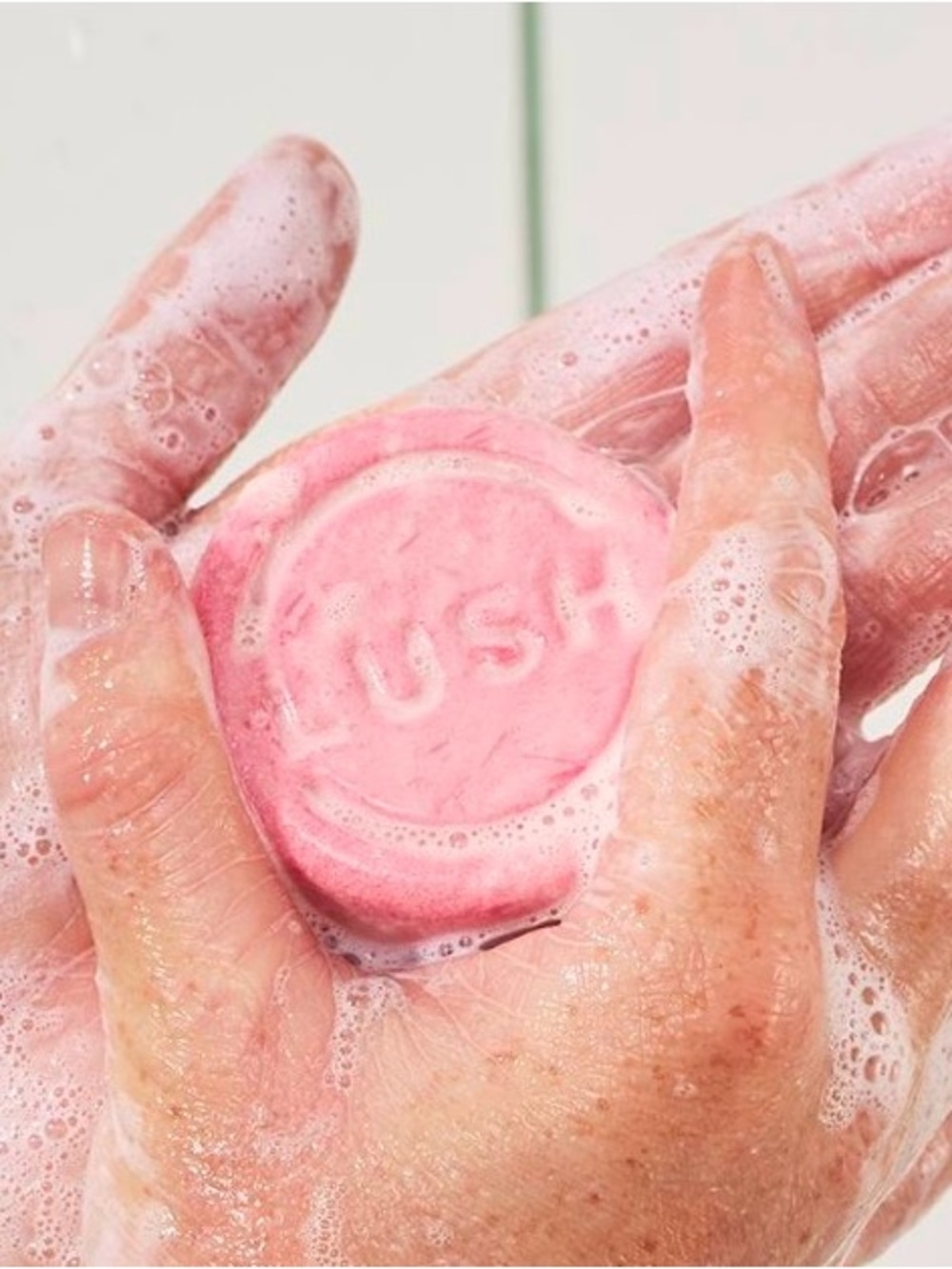 LUSH LIMITED EDITION SNOW FAIRY SHAMPOO BAR BRAND NEW